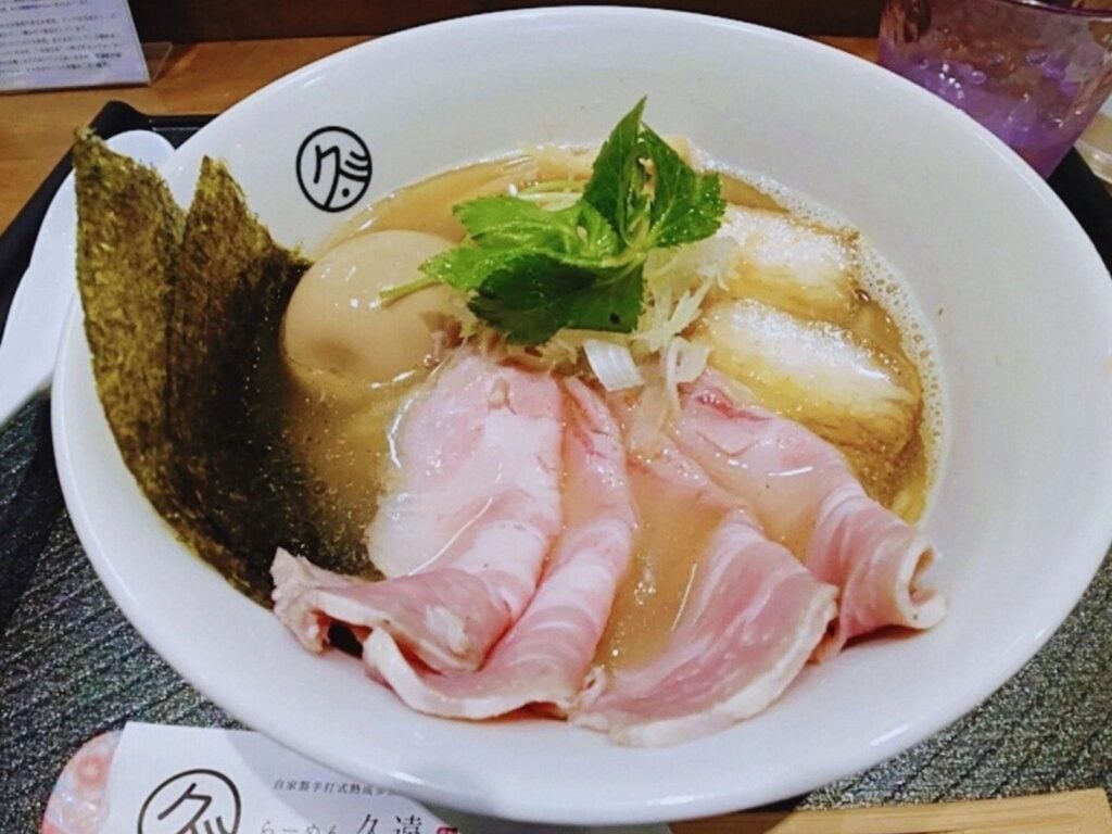 Bol de tsukemen chez Ramen Kuon à Osaka, spécialité artisanale au bouillon riche